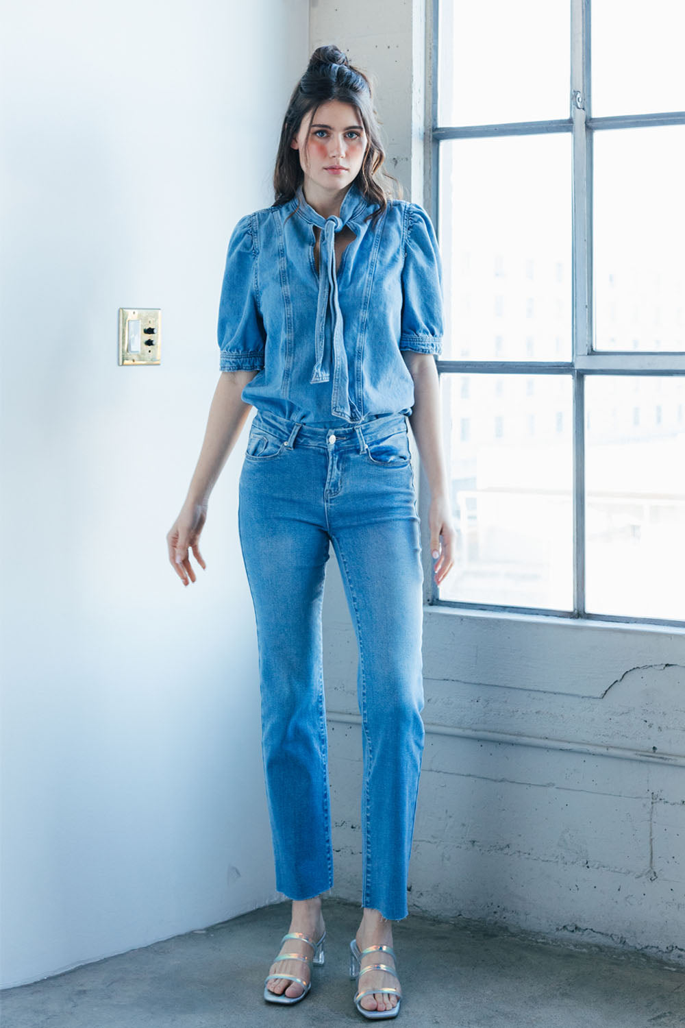 Mid Rise Classic Straight Jeans-4