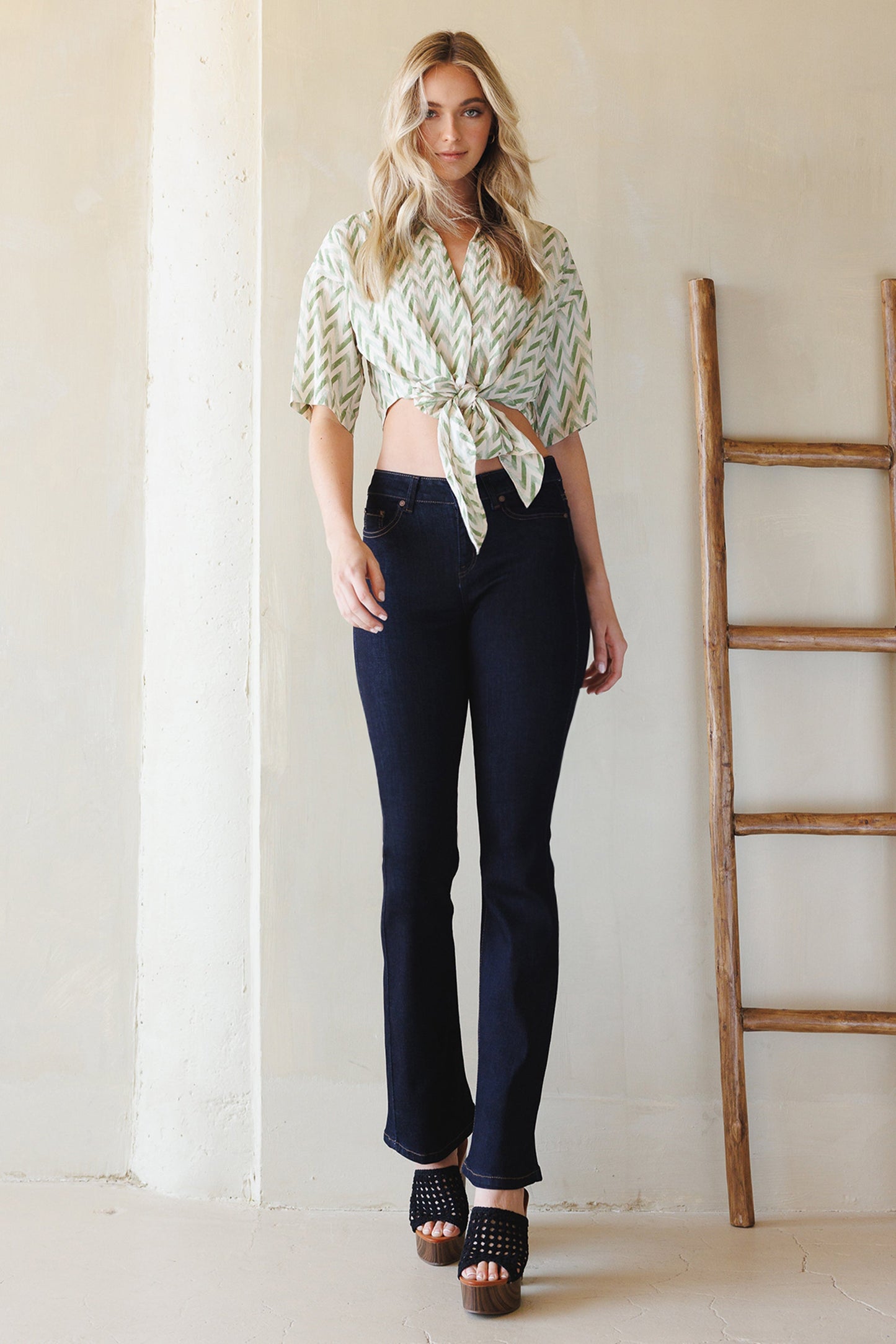 High Rise Classic Bootcut Jeans-2
