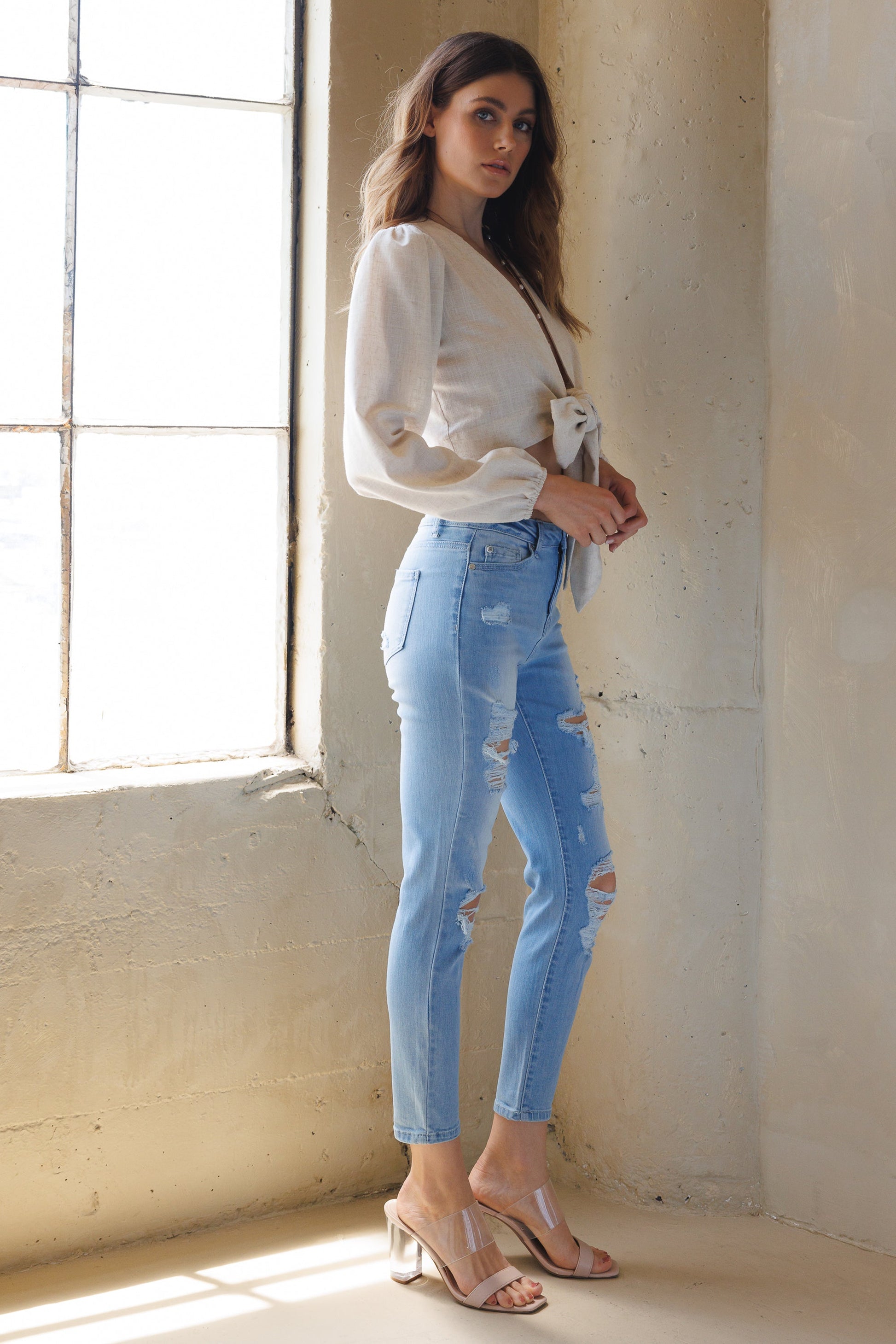 High Rise Destructed Faded Skinny Jeans-3