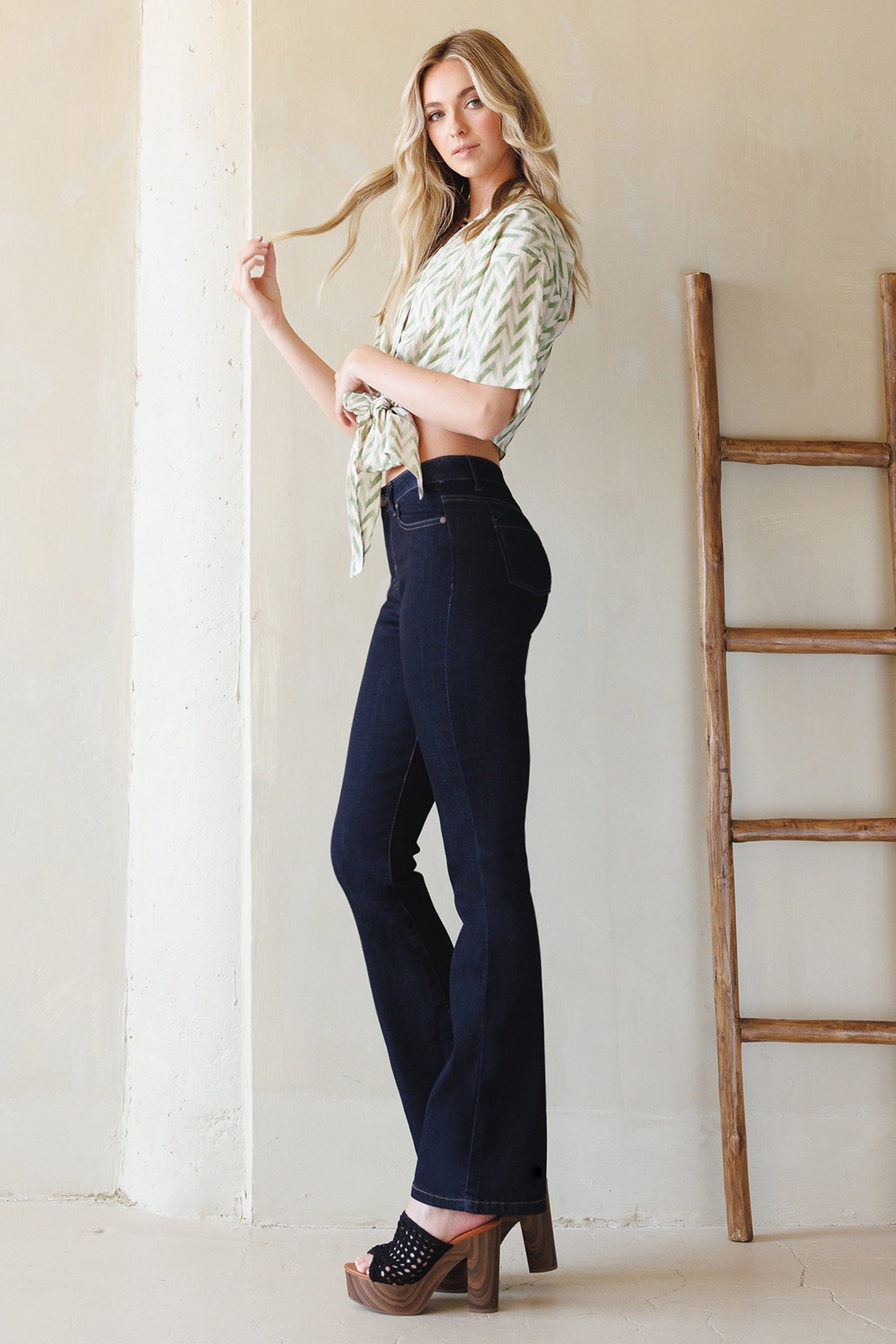 High Rise Classic Bootcut Jeans-3