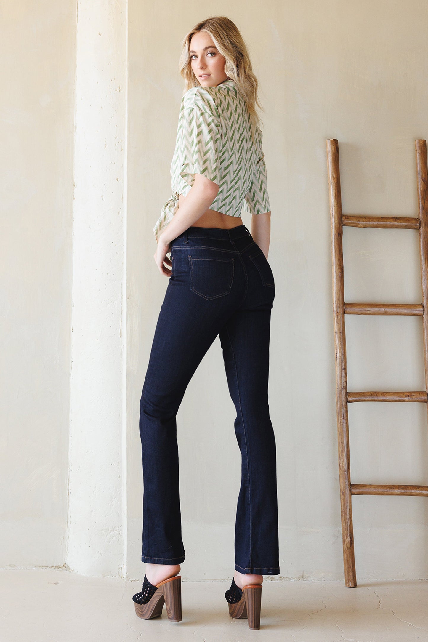 High Rise Classic Bootcut Jeans-4