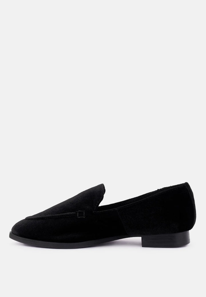 Luxe-Lap Velvet Handcrafted Loafers-2