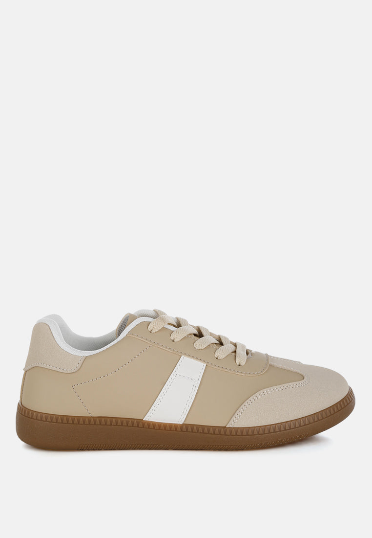 Crossover Classic Lace-Up Flatform Sneaker-6