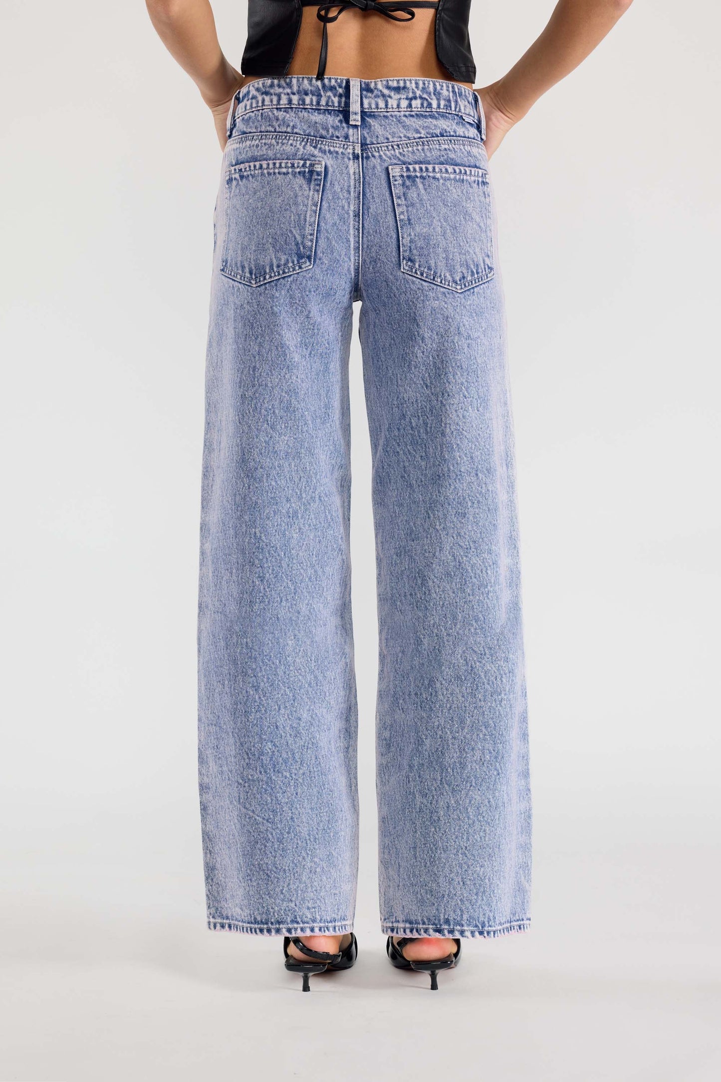 Mid Waist Relaxed Wide Leg Jeans-4