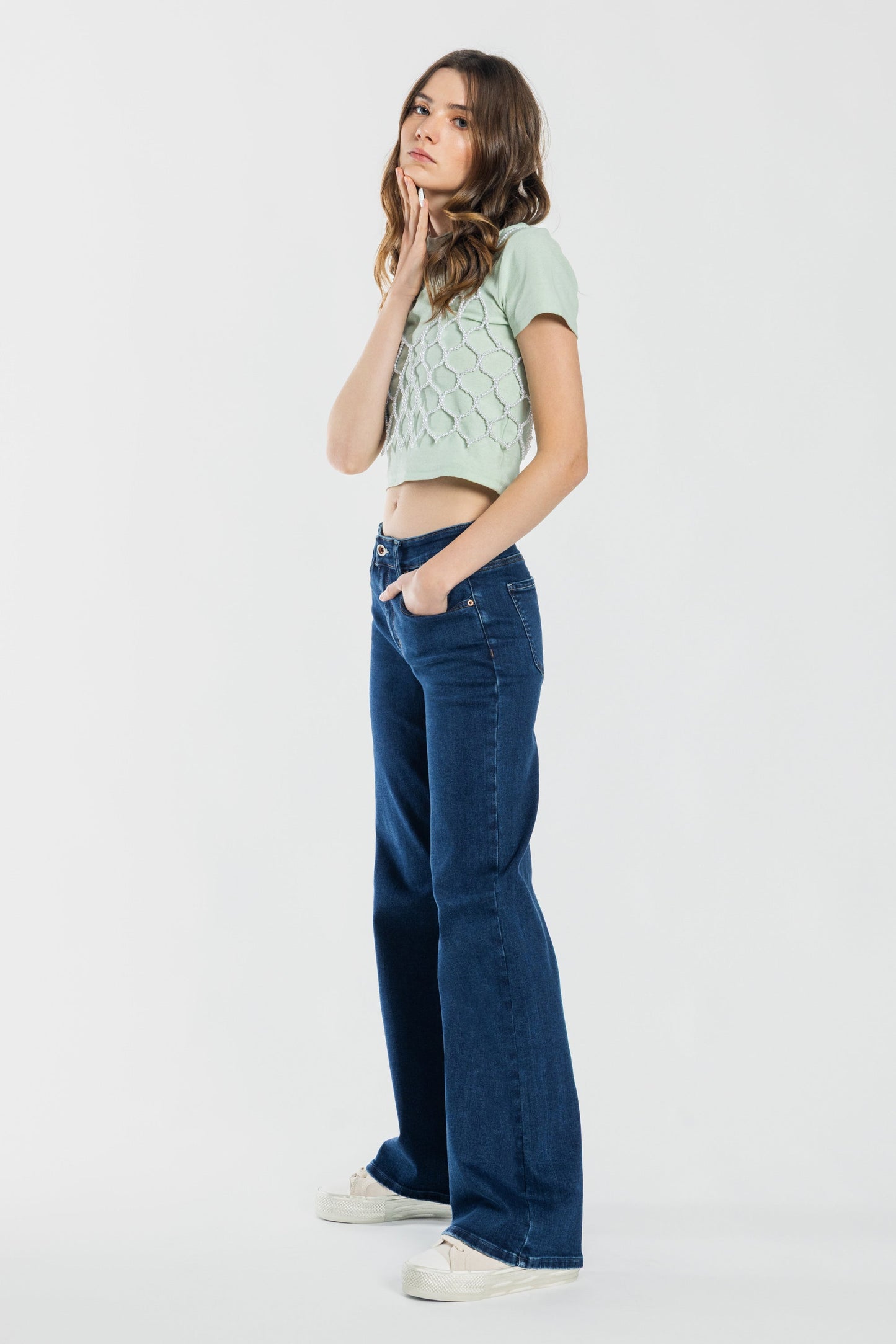 Mid Waist Relaxed Wide Leg Jeans-4