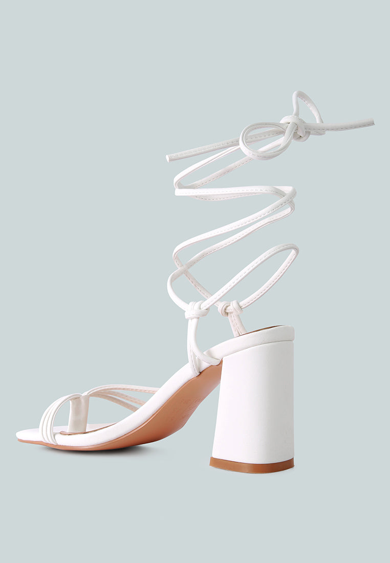 Piri Toe Ring Tie Up Block Sandals-2