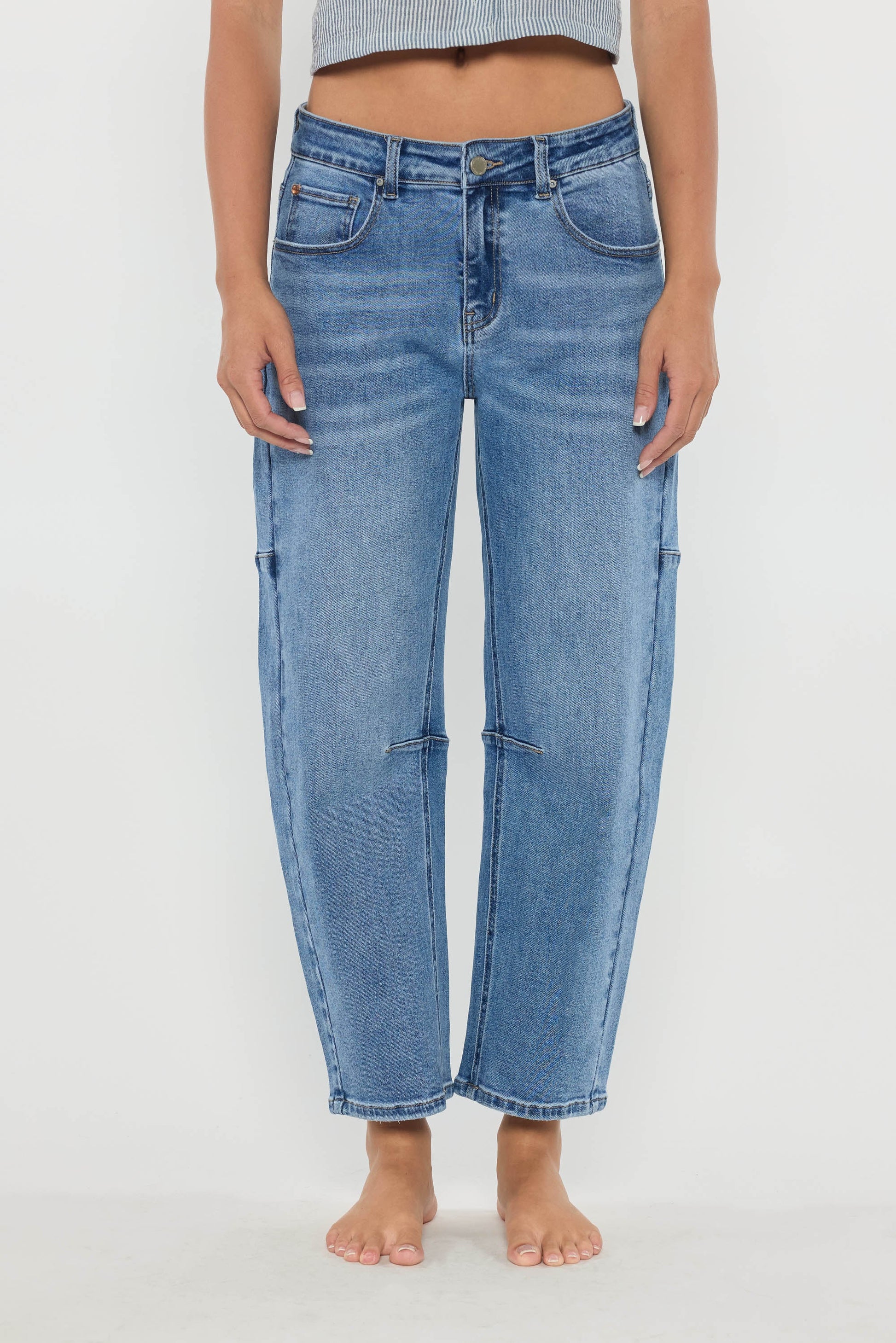 Mid Waist Relaxed Barrel Jeans-4