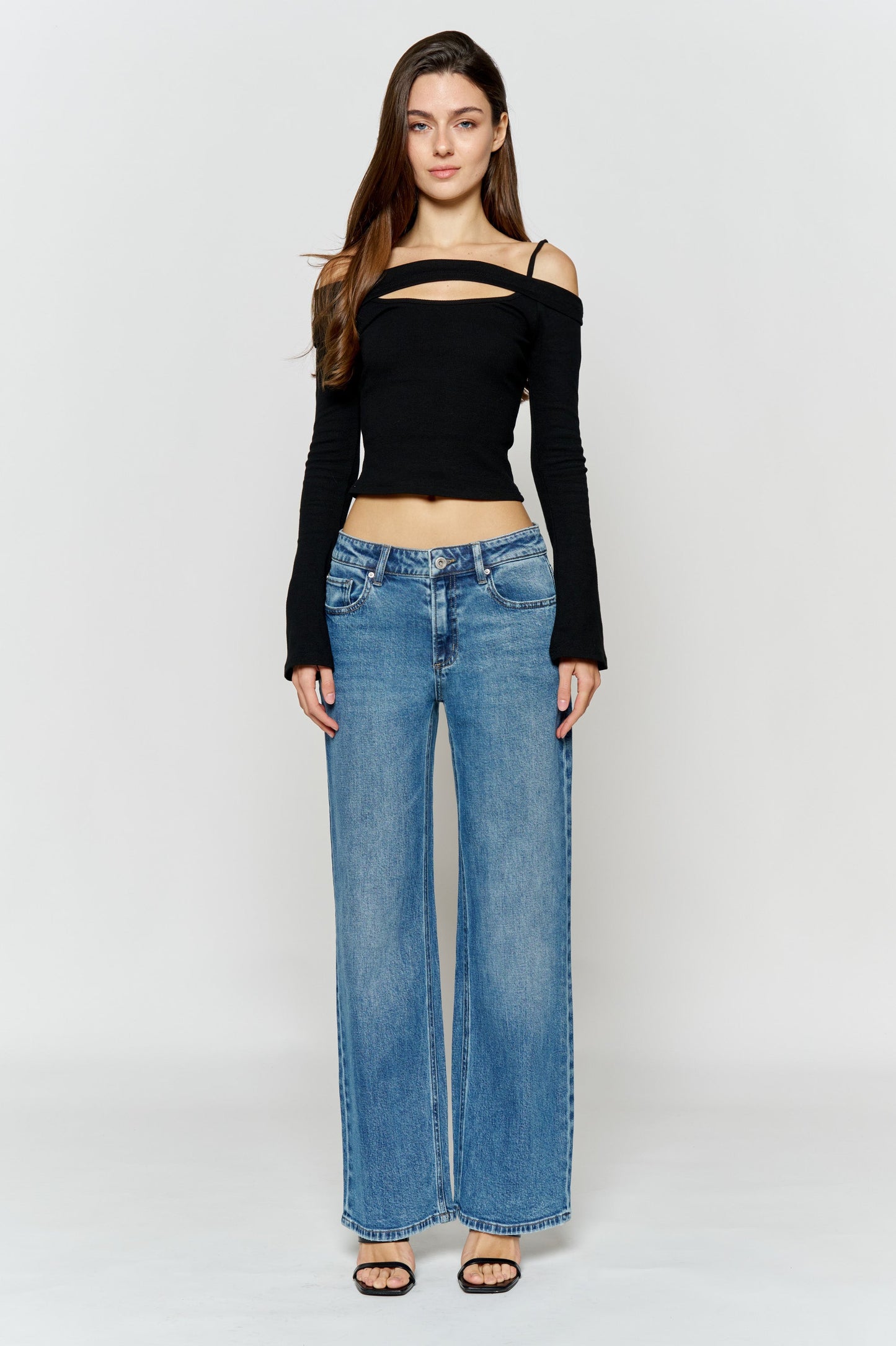 Mid Waist Relaxed Wide Leg Jeans-4