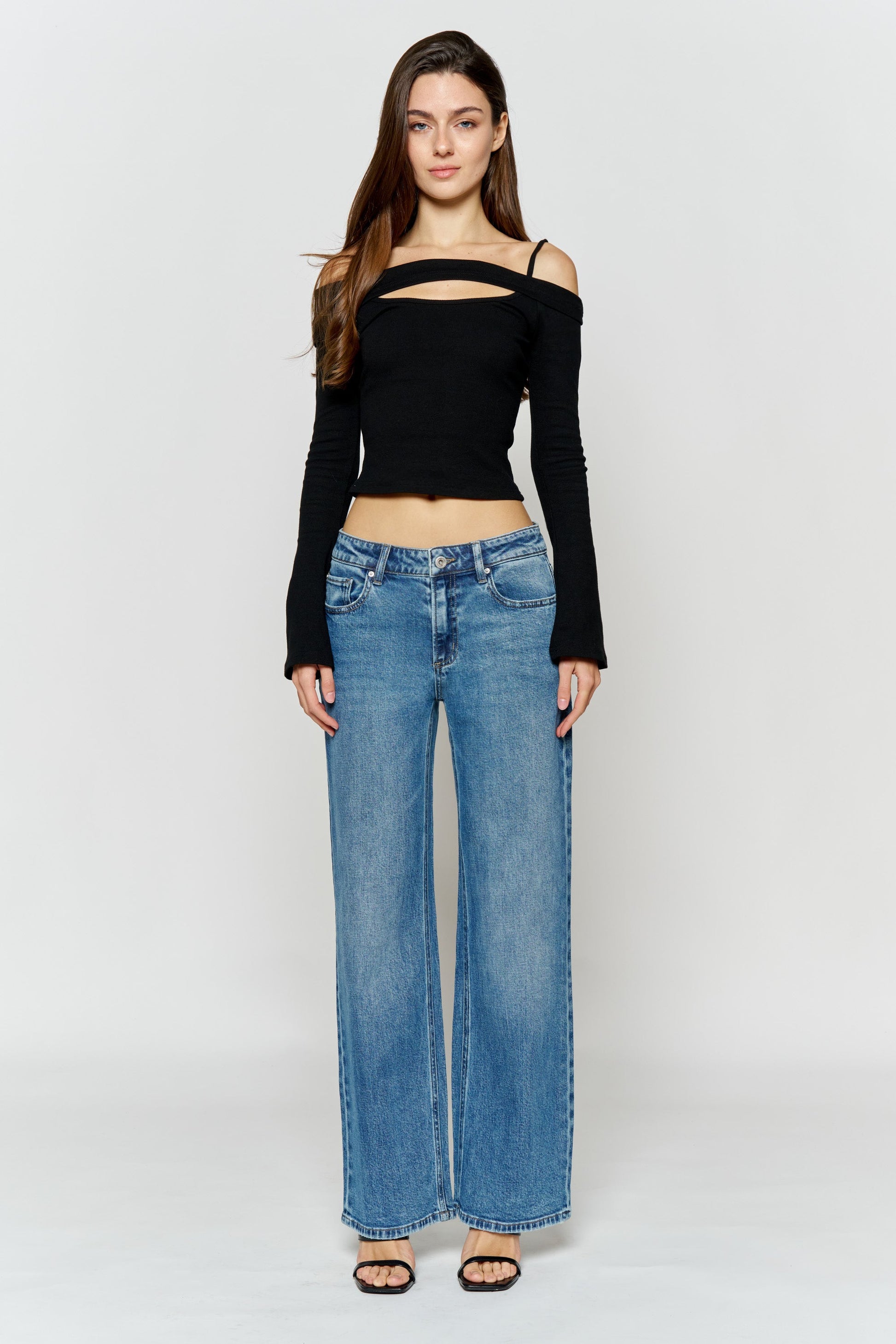 Mid Waist Relaxed Wide Leg Jeans-4