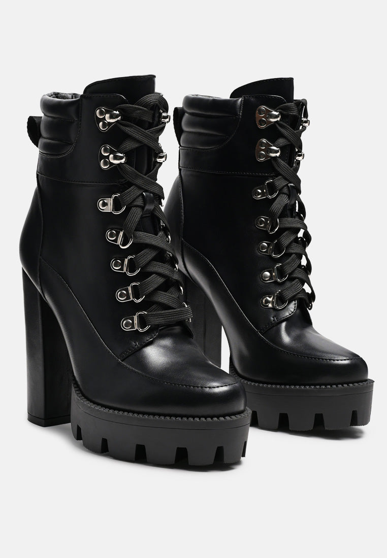Stopper Cushion Collared Lace Up Boots-1