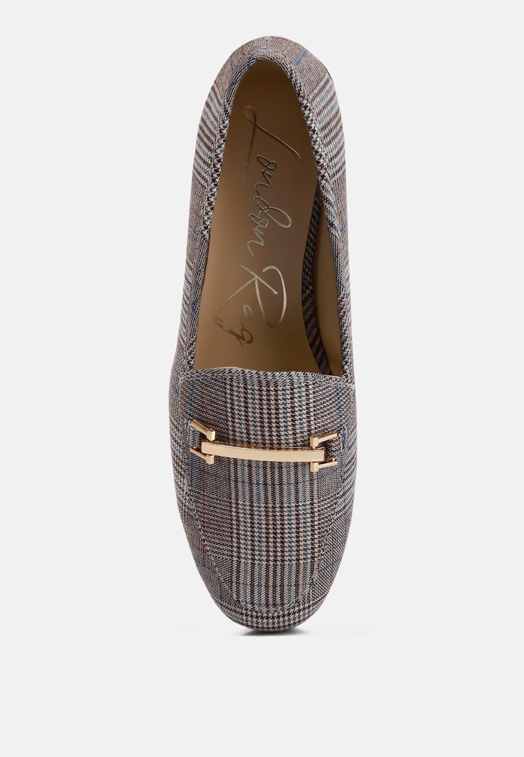 Zaara Solid Faux Suede Loafers-3
